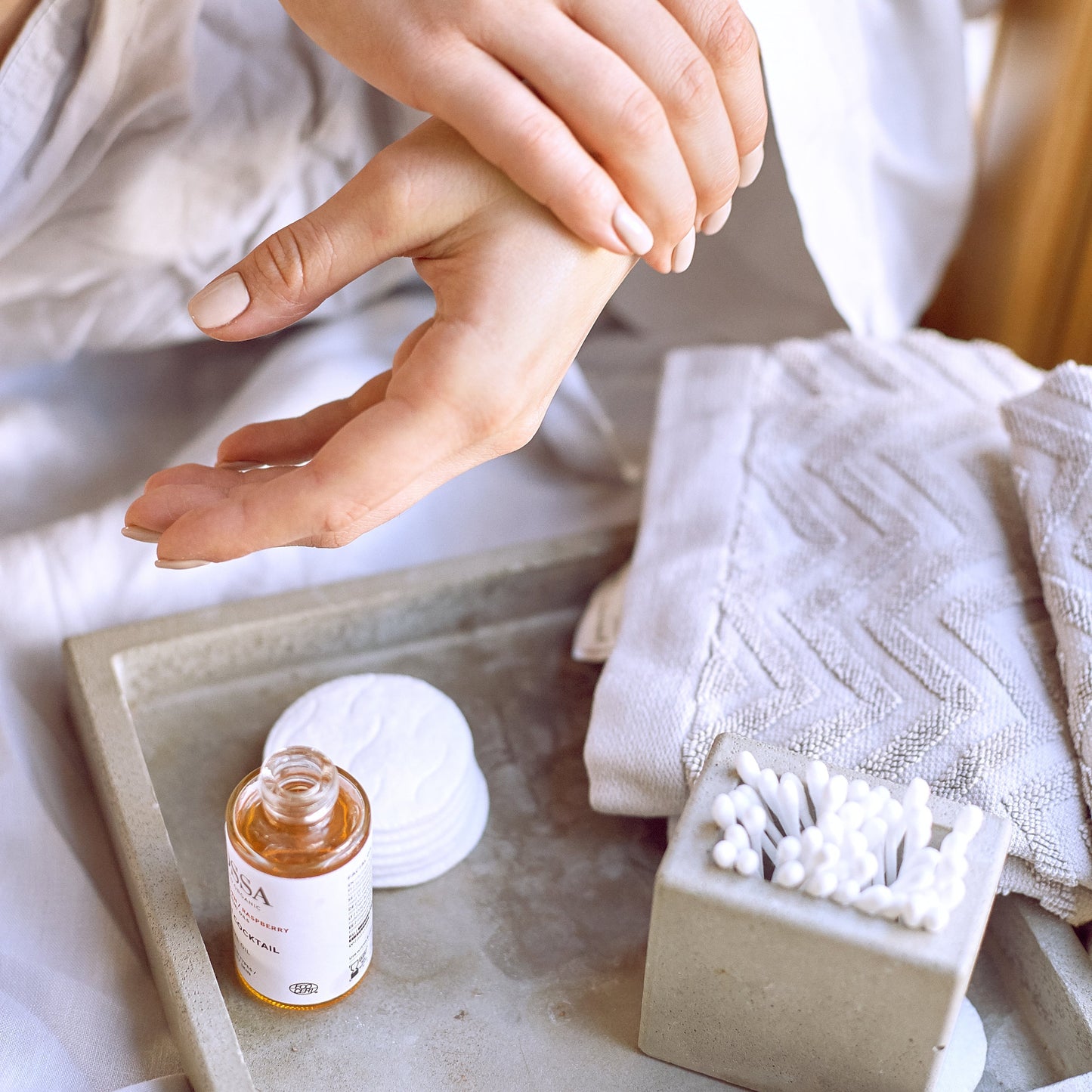 MOSSA Vitamin Cocktail Facial Oil — Óleo Facial Nutritivo & Iluminador